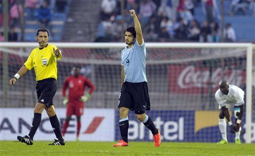 Uruguay depende de Luis Suárez