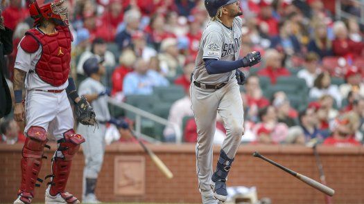 Tatis luce al bate y Padres vencen a Cardenales en San Luis