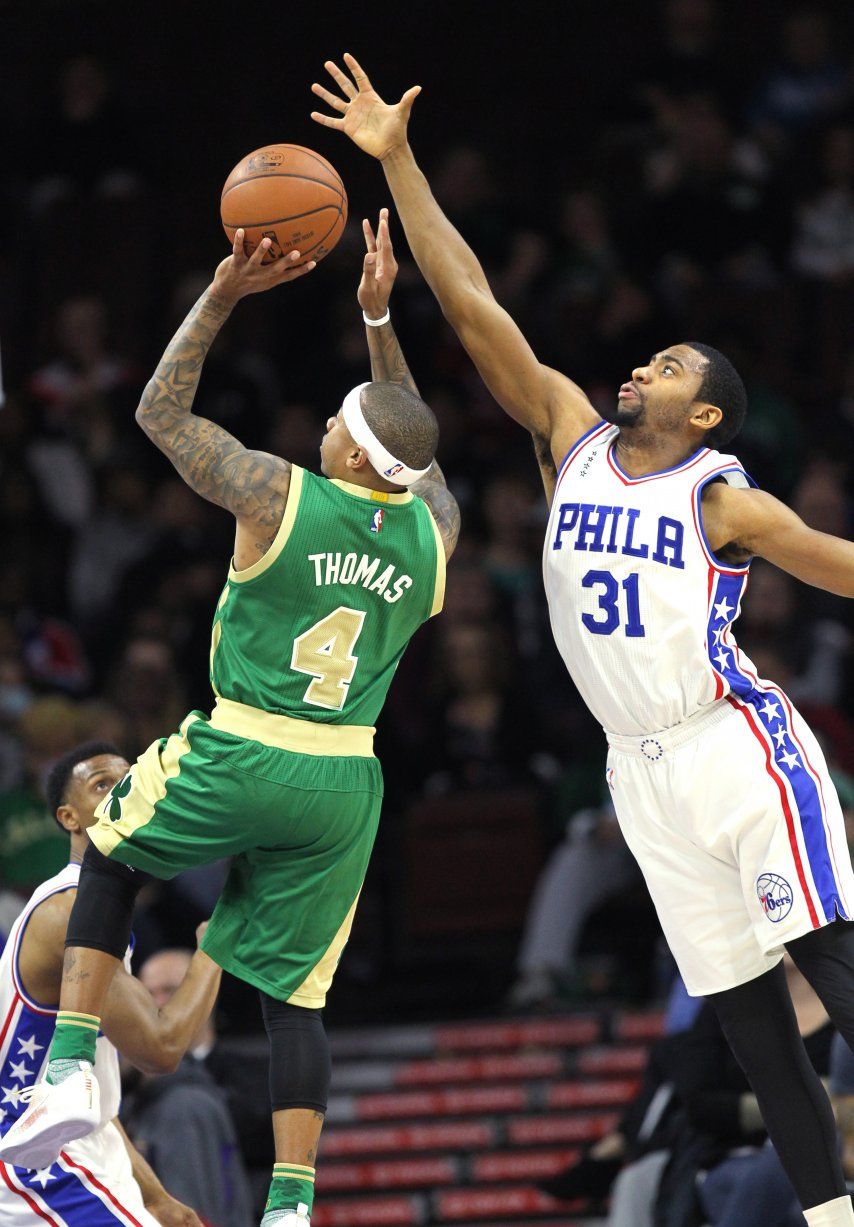 Thomas anotó 26 puntos en victoria de Celtics sobre 76ers