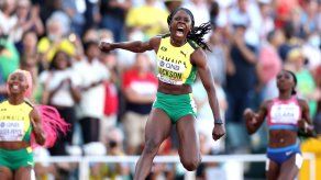 Shericka Jackson gana oro en el Mundial de Atletismo 2022.