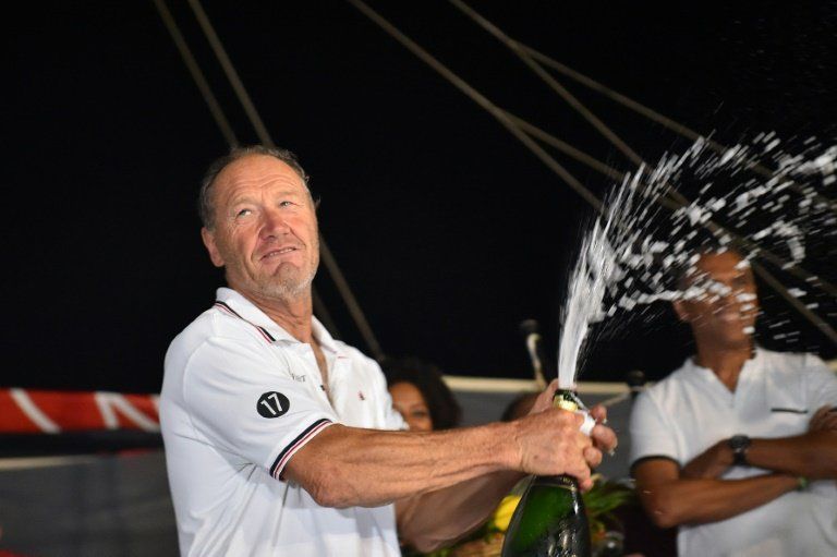 El francés Joyon, 62 años, triunfa en la regata Ruta del Ron