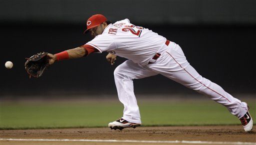 MLB: Rojos 2, Cachorros 1; Phillips pega otro jonrón