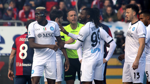 Napoli deja puntos en el camino con el empate ante el Cagliari