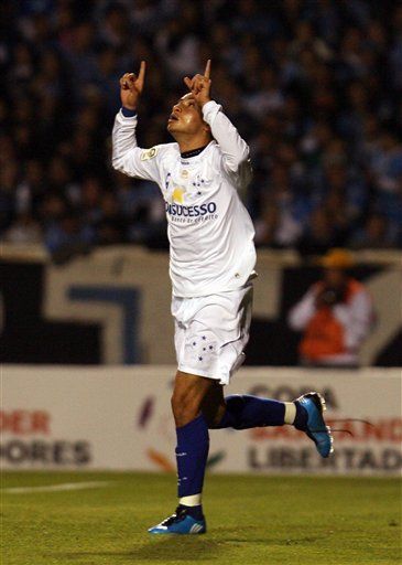 Libertadores: Estudiantes y Cruzeiro abren la final