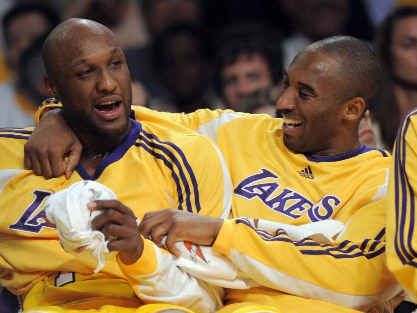 Odom sale de hospital en Las Vegas y es trasladado a LA