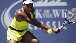 Venus Williams avanza fácilmente a final en Stanford