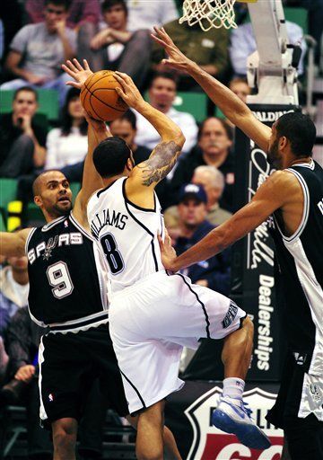 Williams lleva al Jazz a derrotar a los Spurs