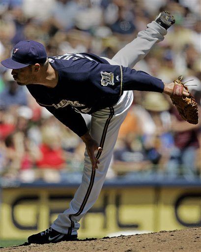 MLB: Cerveceros 9, Piratas 1; Hardy y Hall conectan jonrones