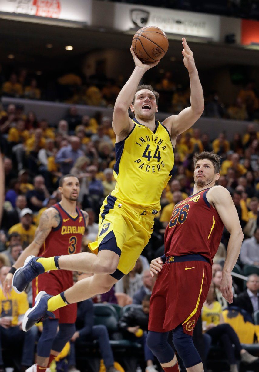 Pacers remontan ante Cavaliers y aventajan 2-1 en la serie