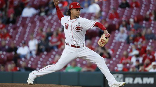 Rojos cortan racha de 8 derrotas; aplastan a Marlins