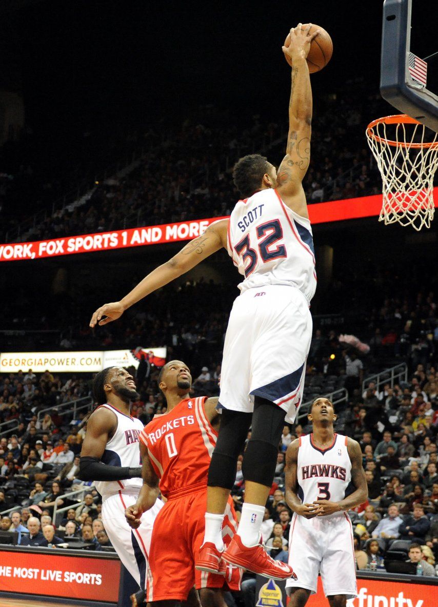 Hawks vencen 83-80 a Rockets