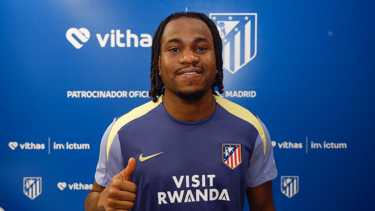 Ademola Lookman firmó contrato hasta 2030 con el Atlético de Madrid