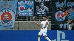 Champions League: Slovan Bratislava golea con César Blackman titular