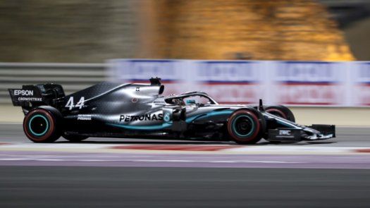 Triunfo de Hamilton en el Gran Premio de Baréin, doblete de Mercedes