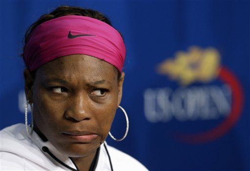 Serena Williams multada por insultar a juez del Abierto de EEUU