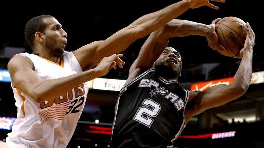 Leonard y Spurs aplastan a Suns