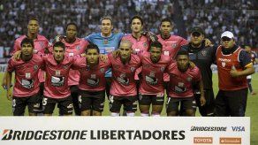 Técnicos argentinos y uruguayos dirigirán en torneo ecuatoriano de 2015