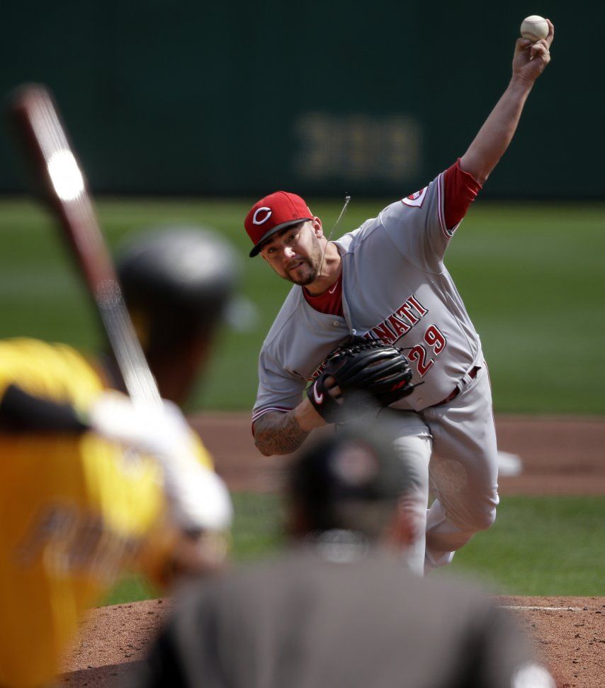 Rojos aplastan 8-0 a unos Piratas que naufragan