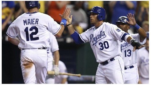 MLB: Reales 15, Astros 7; Kansas anota 7 carreras con dos outs
