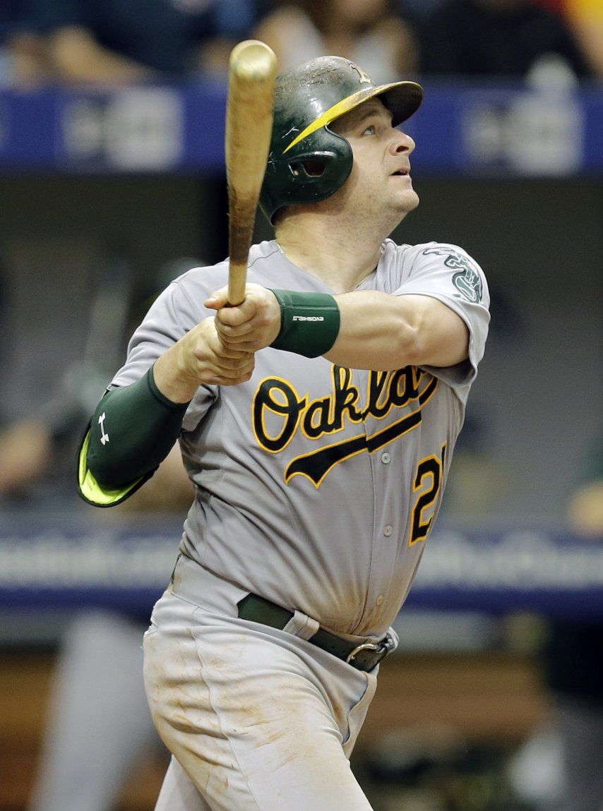 Atléticos vencen 7-2 a Rays