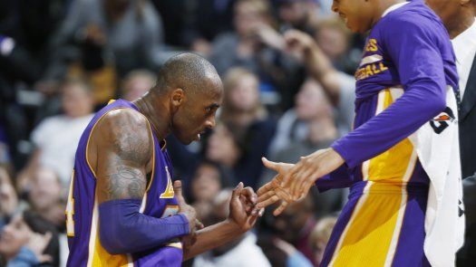 Bryant anota 31 y Lakers doblegan a Nuggets