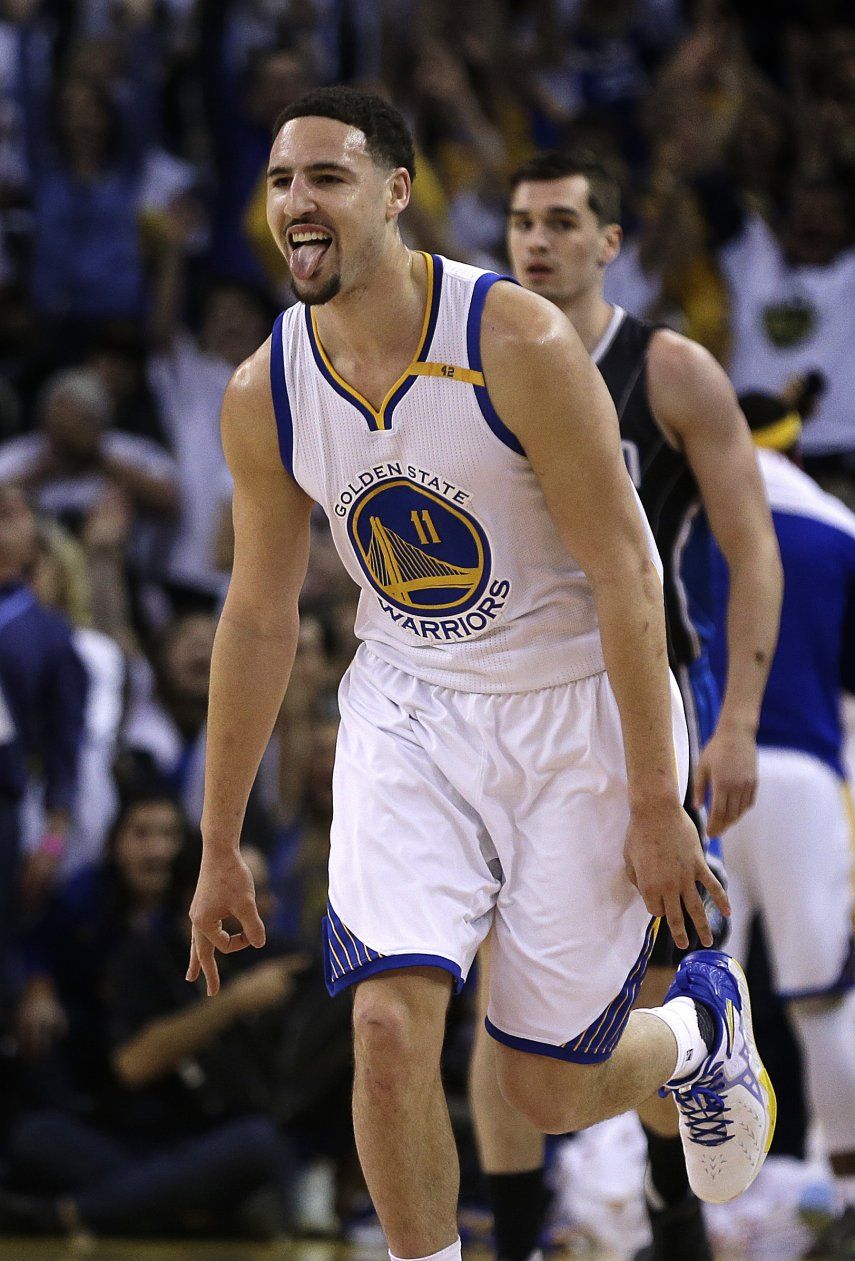 Los Warriors aplastan al Magic por 122-92