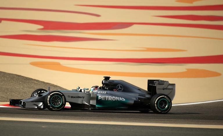 Hamilton logra el mejor tiempo en los primeros ensayos de Bahréin