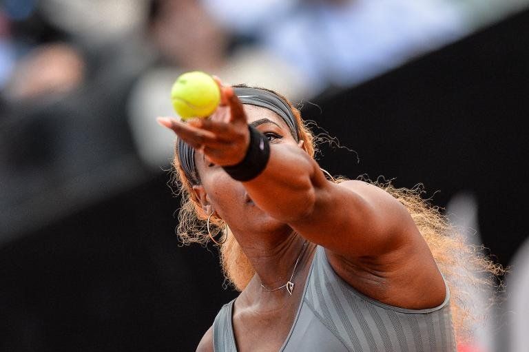 Serena gana a Petkovic en Roma, Carla Suárez elimina a su hermana Venus