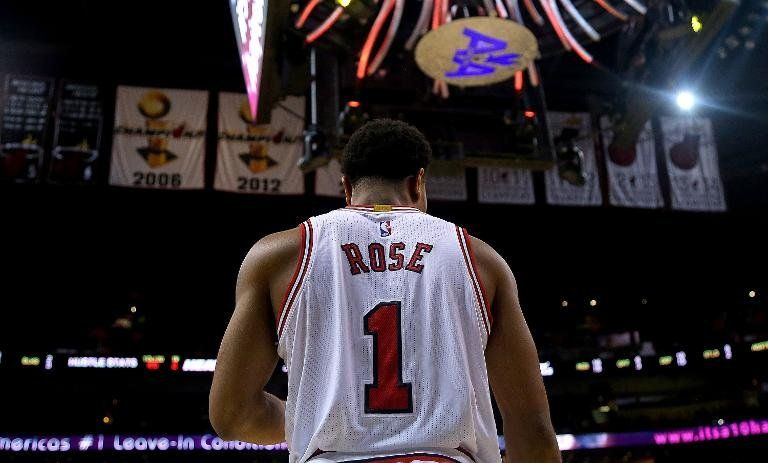 NBA: Rose se opera la rodilla y estará fuera seis semanas