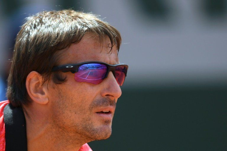 Robredo cae en la primera ronda del torneo de Gstaad y Munar sigue adelante