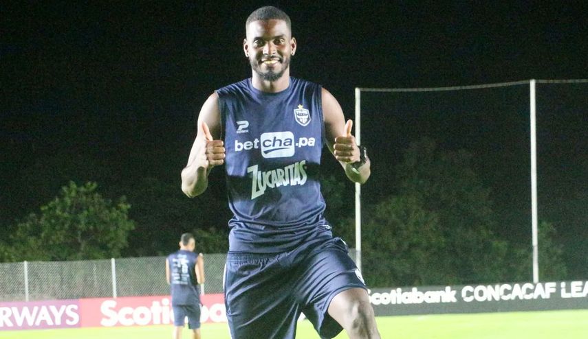 El Tauro FC hizo reconocimiento de cancha en Penonomé