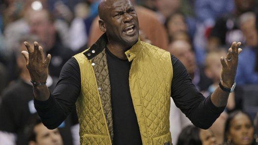 Hornets vencen al Heat para 3ra victoria seguida