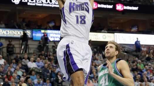 Kings dejan atrás racha de 22 derrotas en Dallas