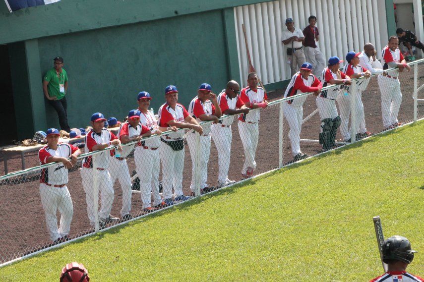 Panamá cae ante Dominicana en el Softbol de los JCC