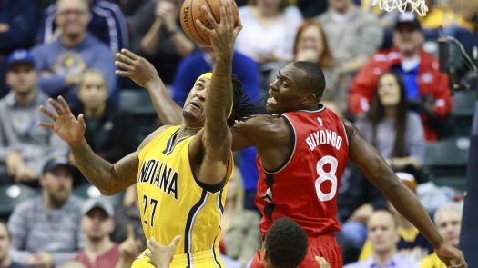 Pacers frenan buena racha de Raptors