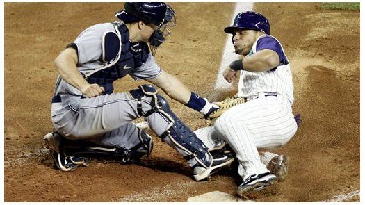MLB: Diamondbacks 3, Padres 2; Parra empata con triplete impulsor