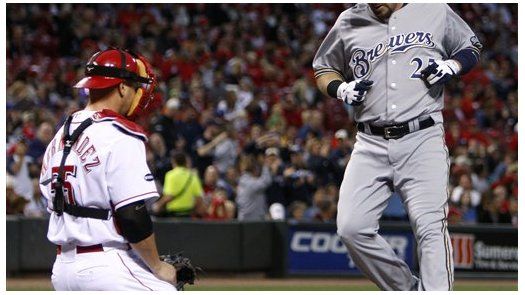 MLB: Cerveceros 6, Rojos 3; Braun llega a 30 jonrones y robos