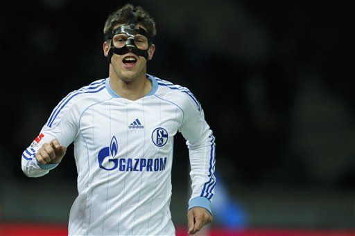 Schalke vence a Hertha Berlin y es segundo en Bundesliga