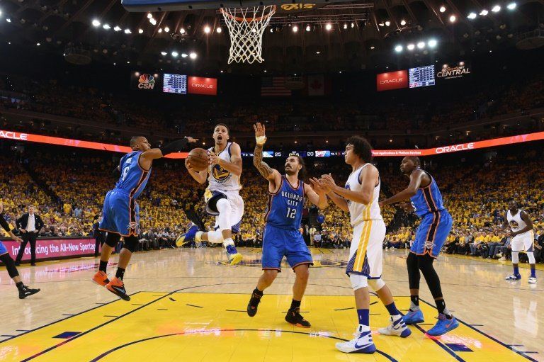 Los Warriors aplastan a los Thunder y empatan a 1 la final del Oeste