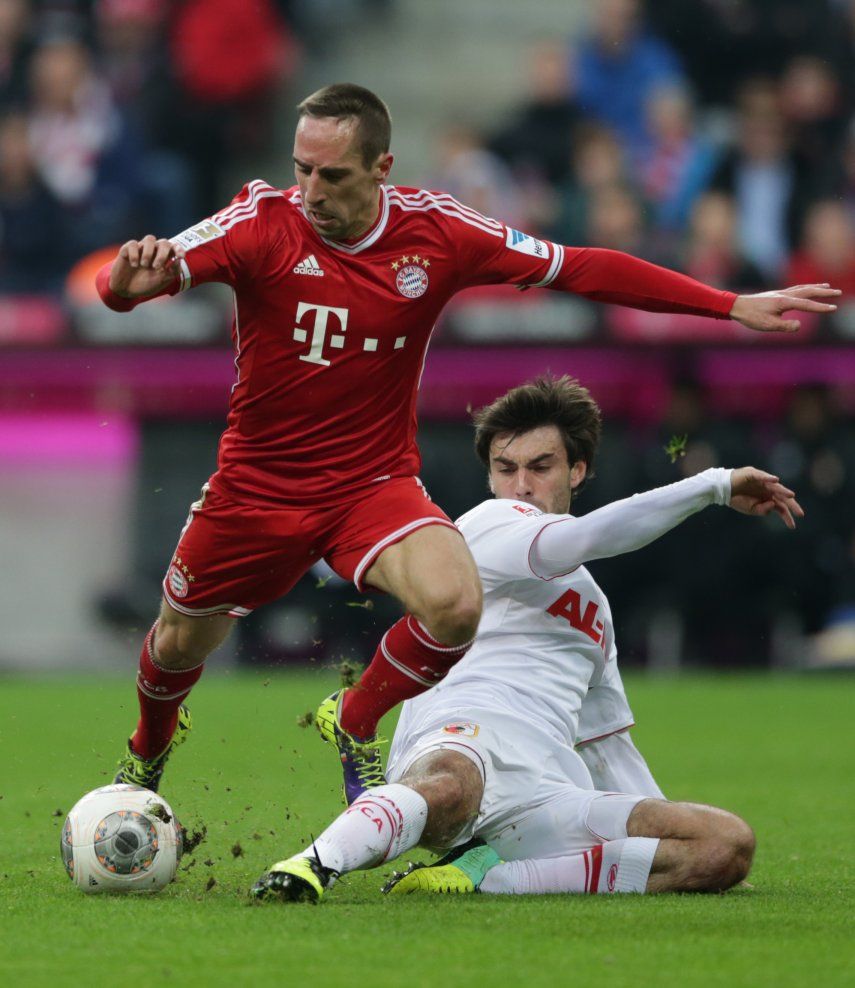 Balón de oro: Ronaldo, Messi y Ribery, finalistas