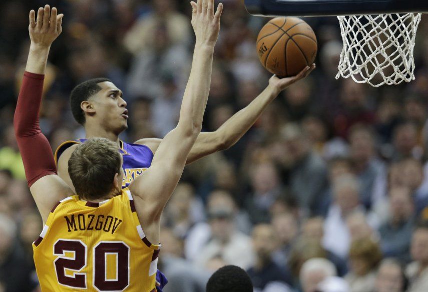 Lebron gana a Kobe en su último juego en Cleveland