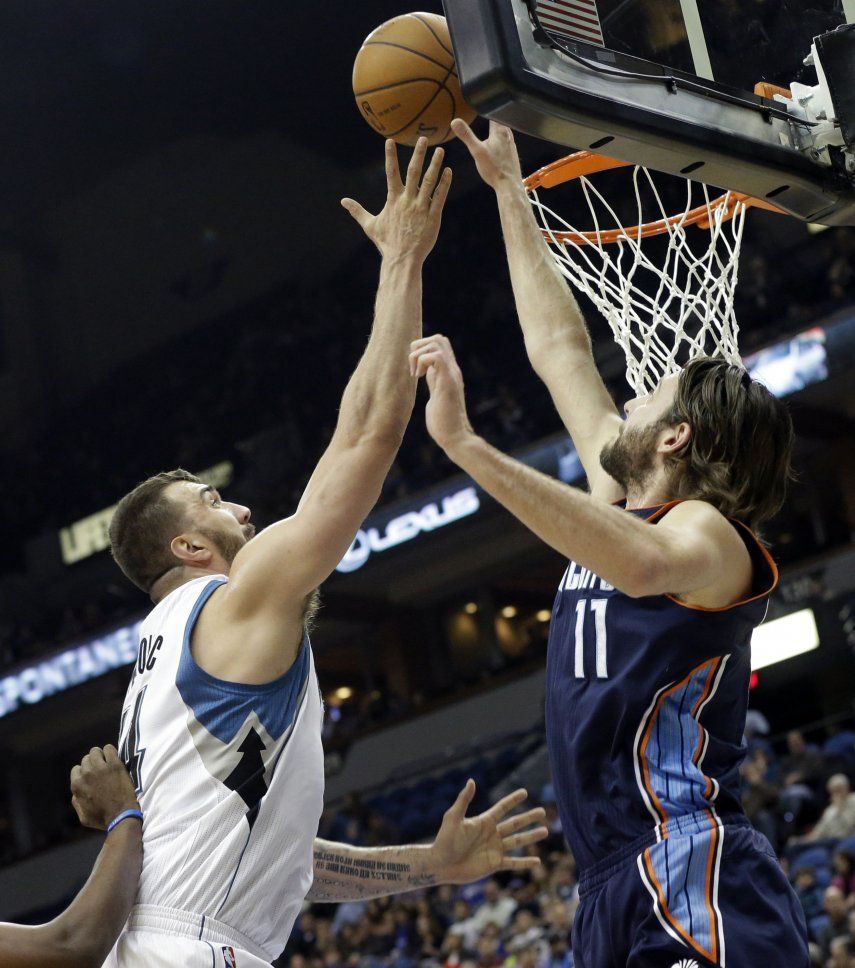 Timberwolves libera presión venciendo a Bobcats