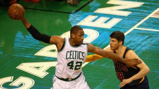 LeBron y Love llevan de paseo a Los Cavaliers en Boston