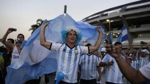 Dos argentinos interrogados por racismo